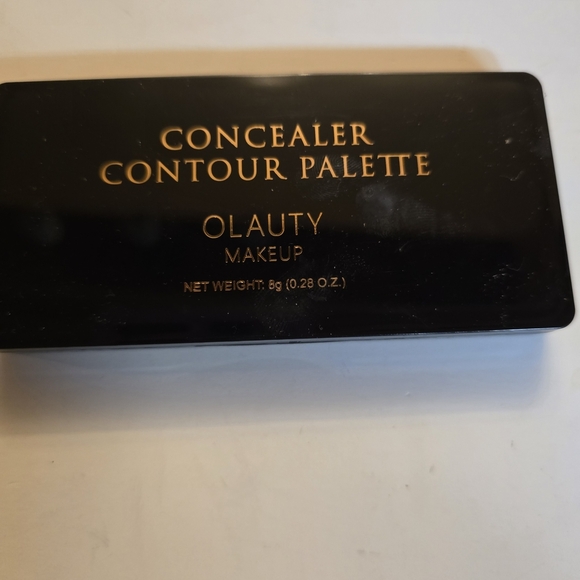 Multi-Shade Concealer Palette - Picture 2 of 4